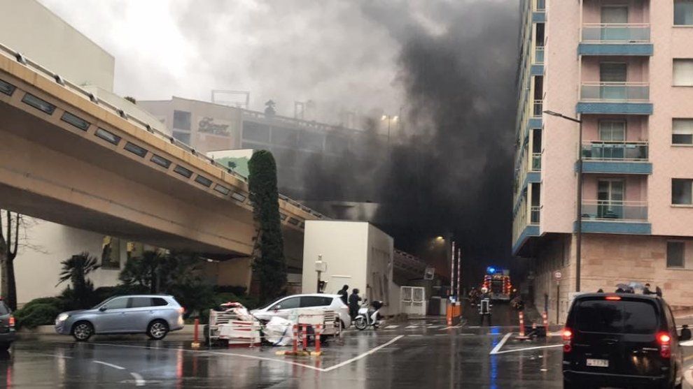 Incendio e spari, paura davanti al Casinò di Montecarlo