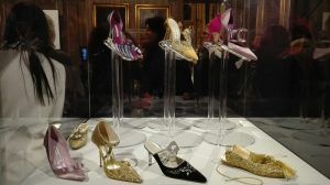 Manolo Blahnik mostra 'the art of shoes'