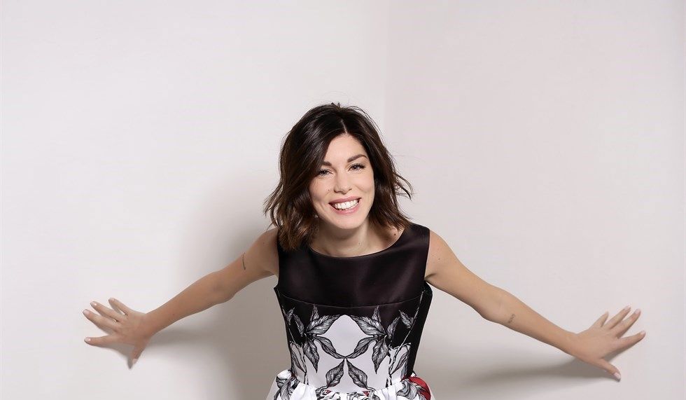 Bianca Atzei, Testo Ora esisti solo tu | Canzone Festival ...