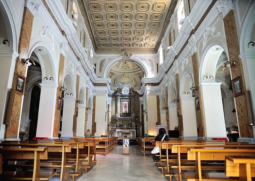 Vallo della Lucania, rubato l’oro a San Pantaleone