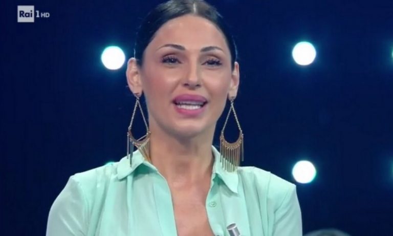 Anna Tatangelo Critiche Gratuite Dopo I Migliori Anni 