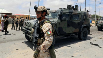 attentato somalia militari